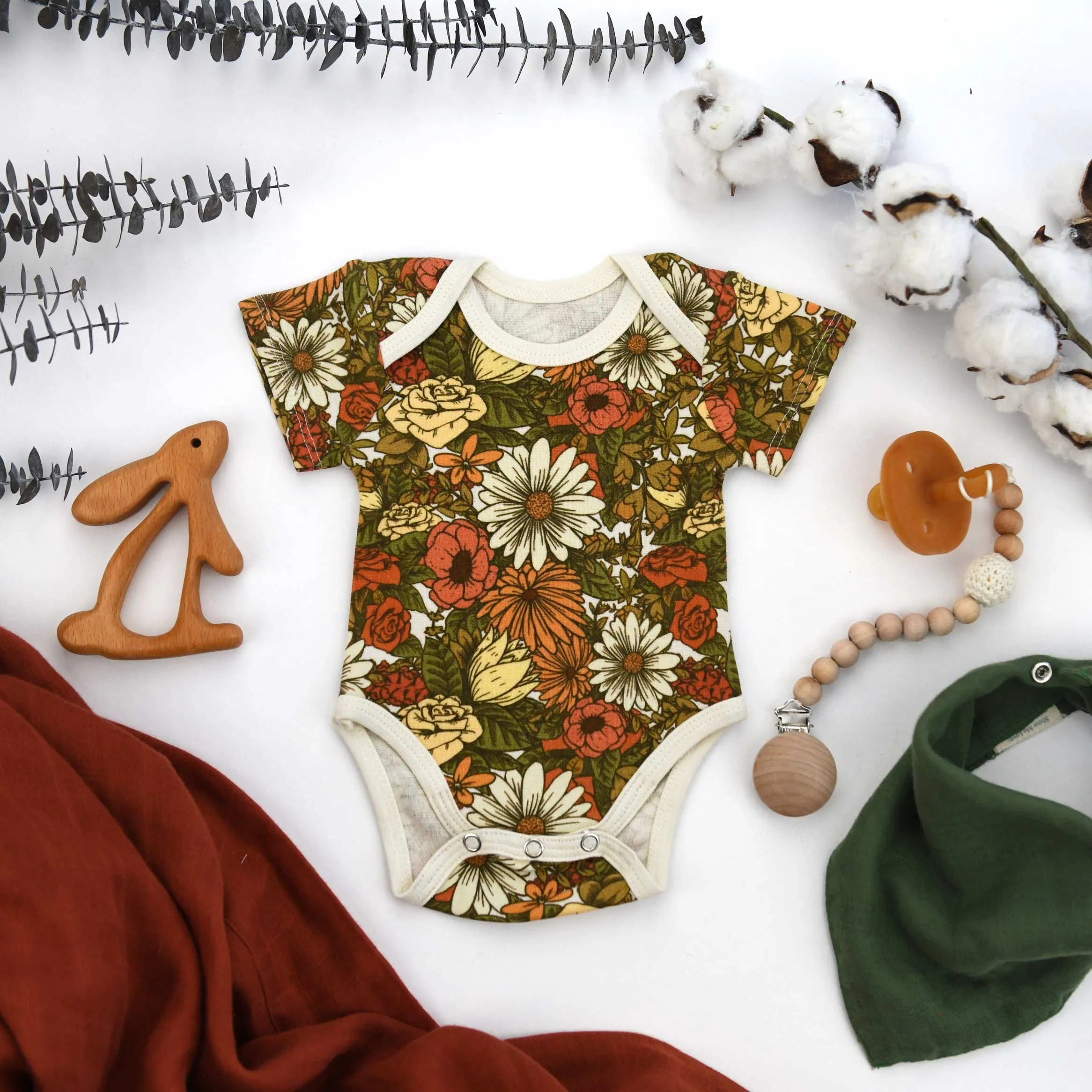 Organic Cotton Short Sleeve Baby Bodysuit, Daisy